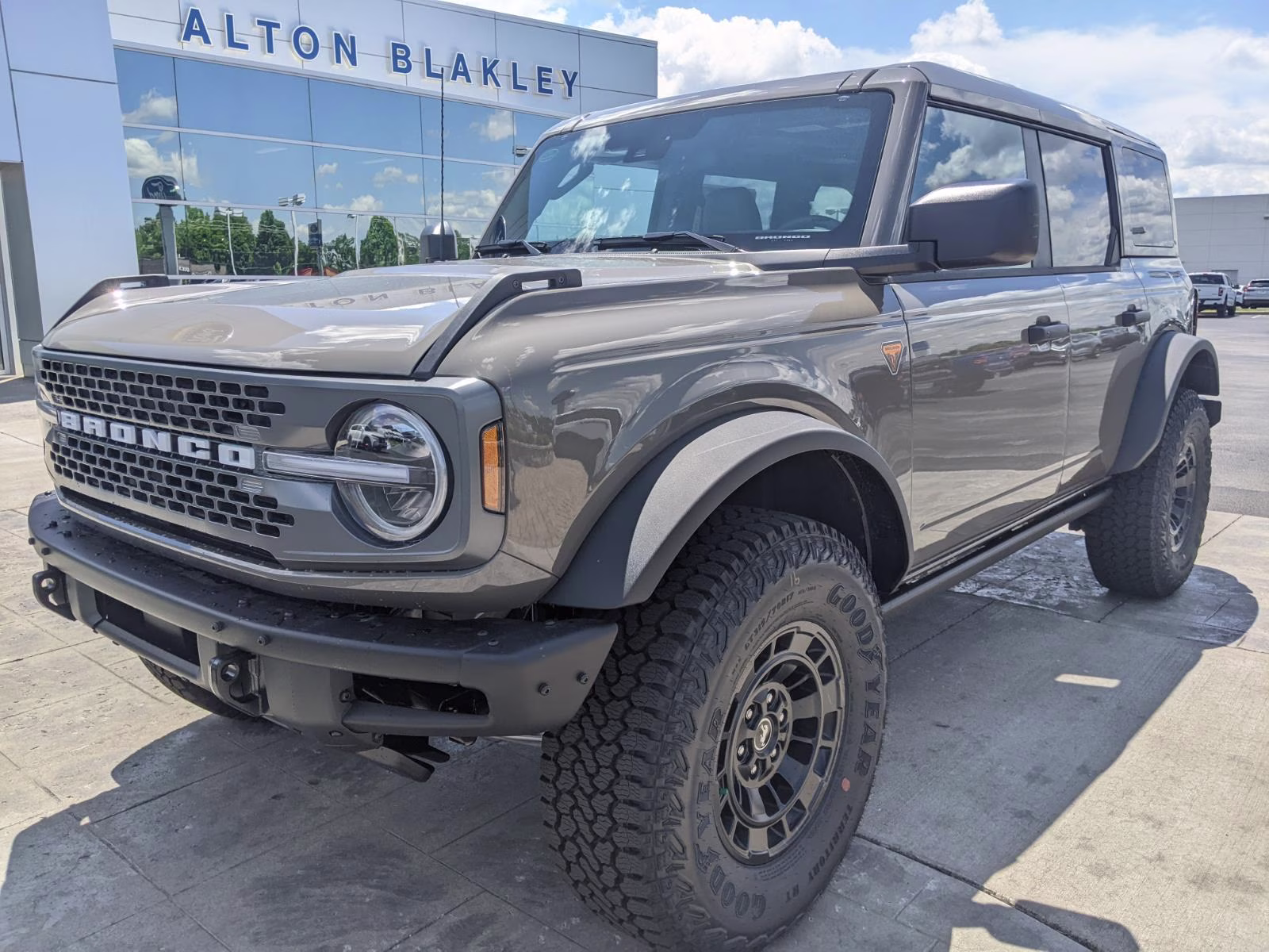 2026 Marsh Gray Ford Bronco Badlands 4X4 SUV