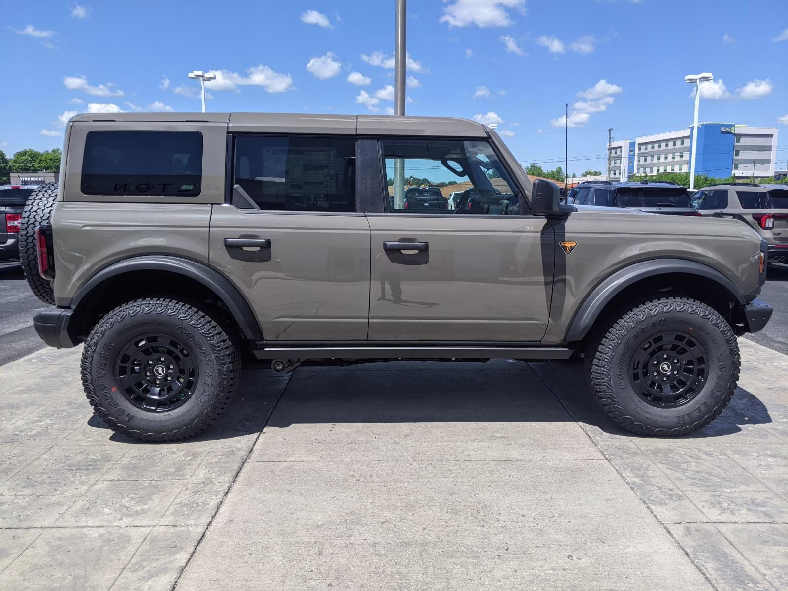 2026 Marsh Gray Ford Bronco Badlands 4X4 SUV