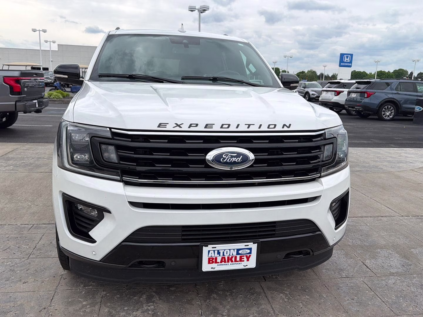 2021 Star White Metallic Tri-Coat Ford Expedition Max Limited 4X4 SUV
