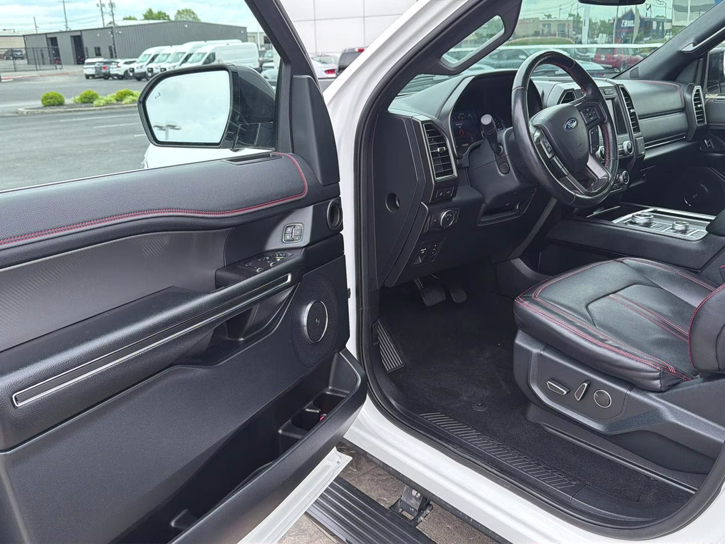 2021 Star White Metallic Tri-Coat Ford Expedition Max Limited 4X4 SUV