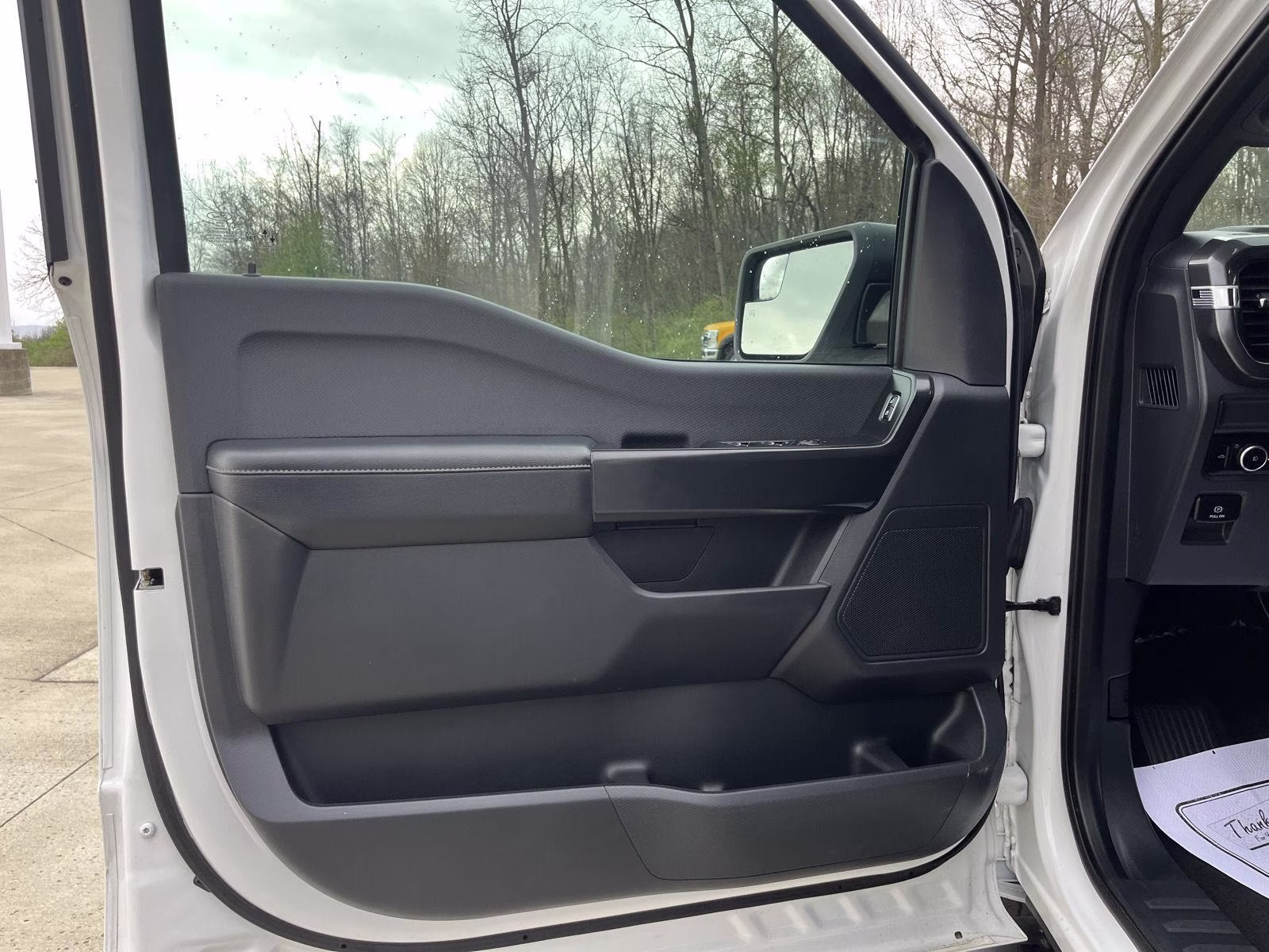 2023 Oxford White Ford F-150 XL 4X4 Truck