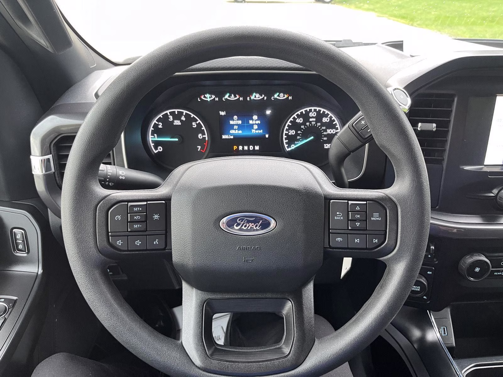 2023 Oxford White Ford F-150 XL 4X4 Truck