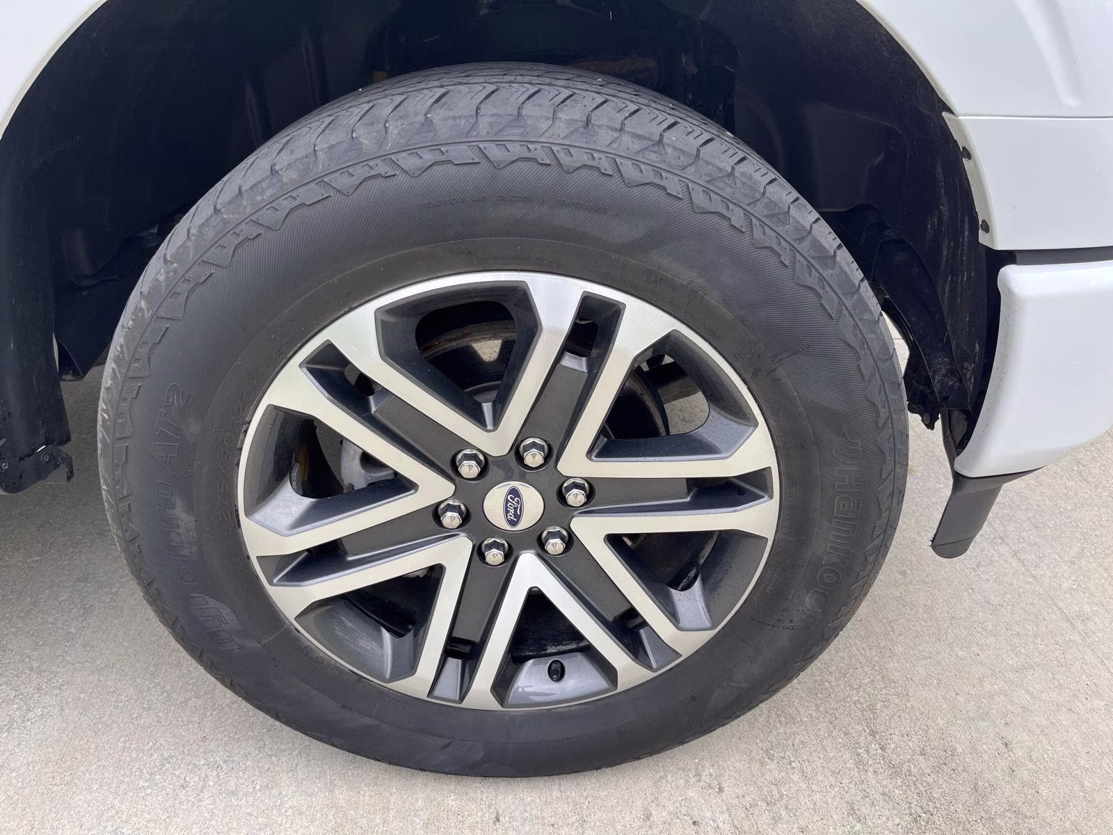 2023 Oxford White Ford F-150 XL 4X4 Truck