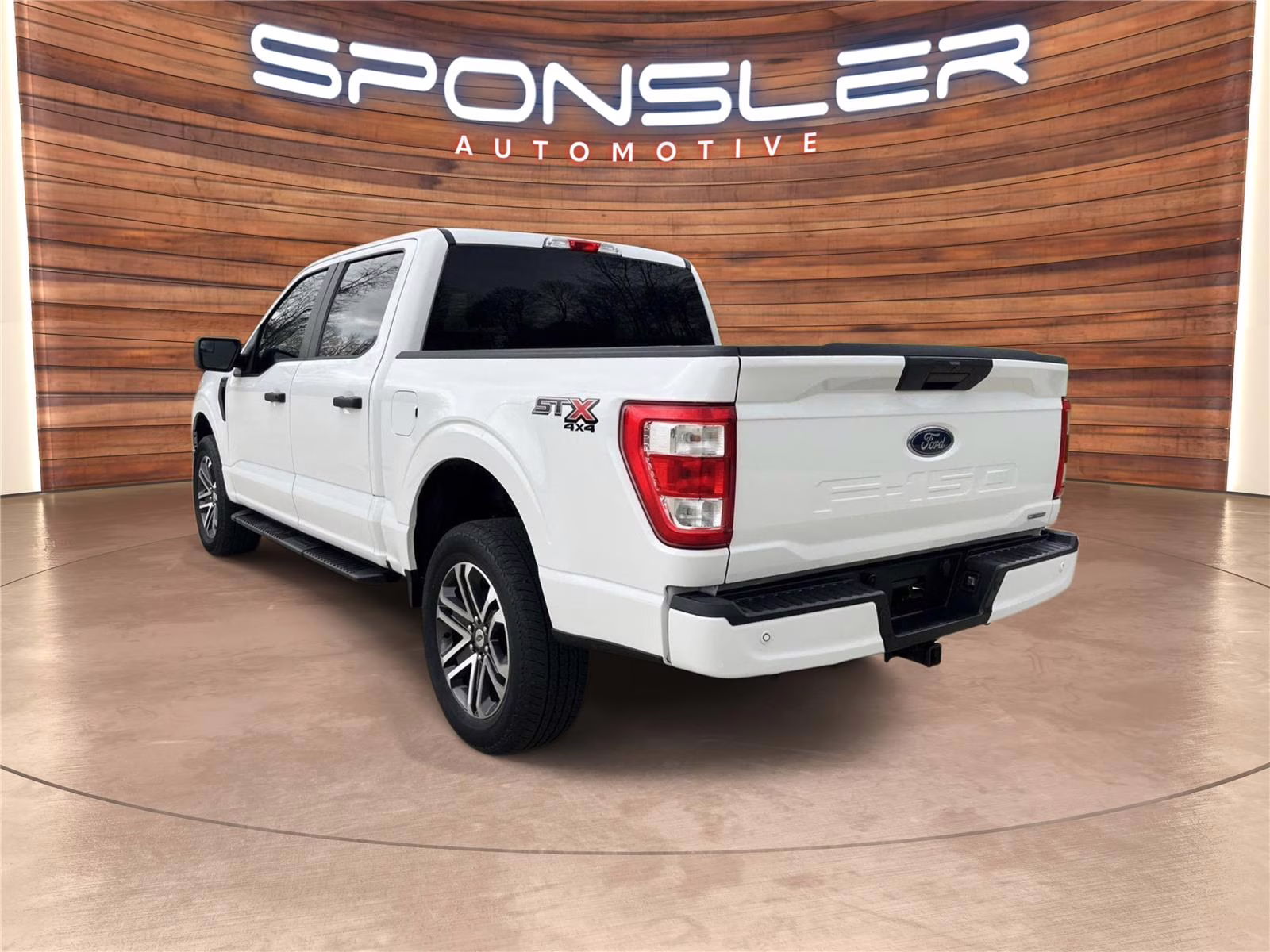 2023 Oxford White Ford F-150 XL 4X4 Truck