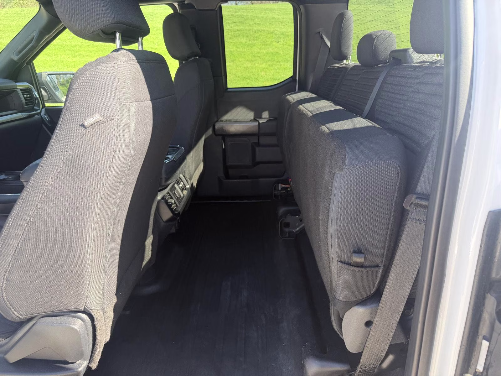 2023 Oxford White Ford F-150 XL 4X4 Truck