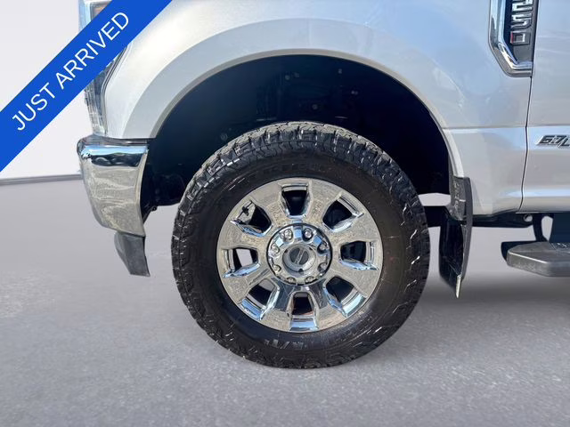 2019 Ingot Silver Ford Super Duty F-250 SRW Lariat 4X4 Truck