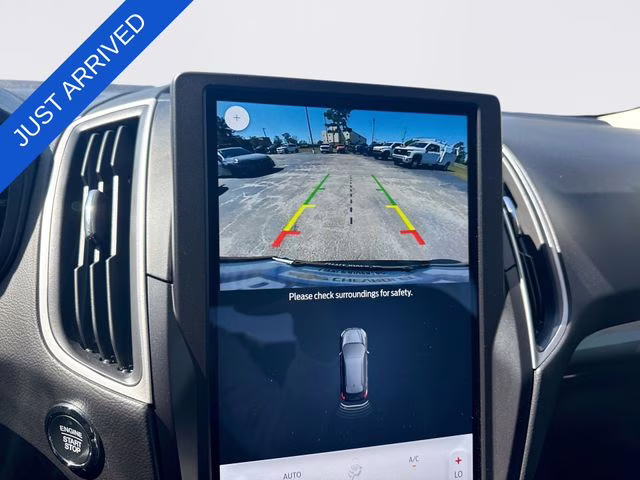 2024 Gray Metallic Ford Edge SEL AWD SUV