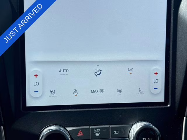 2024 Gray Metallic Ford Edge SEL AWD SUV