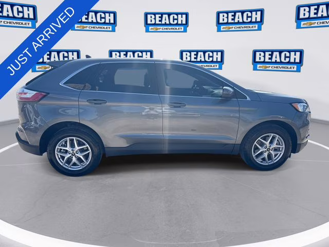 2024 Gray Metallic Ford Edge SEL AWD SUV
