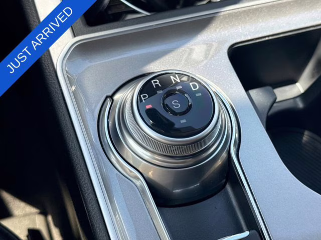 2024 Gray Metallic Ford Edge SEL AWD SUV