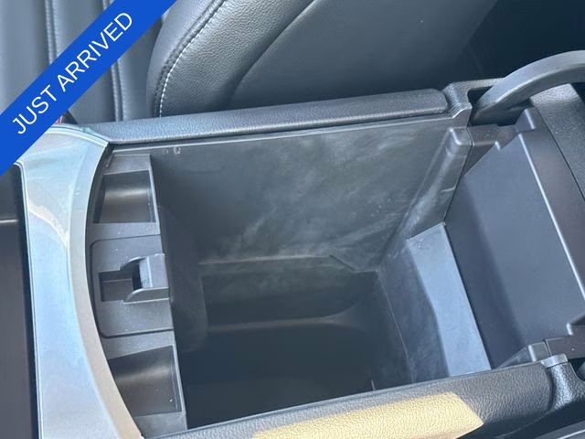 2024 Gray Metallic Ford Edge SEL AWD SUV