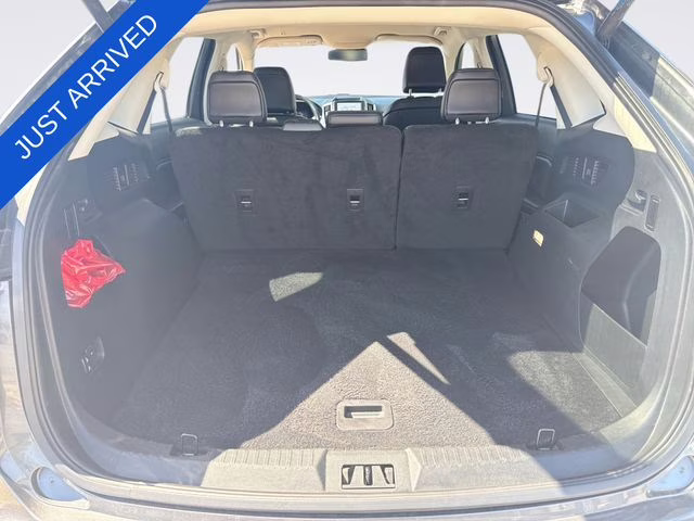 2024 Gray Metallic Ford Edge SEL AWD SUV