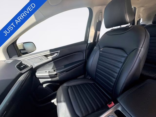 2024 Gray Metallic Ford Edge SEL AWD SUV