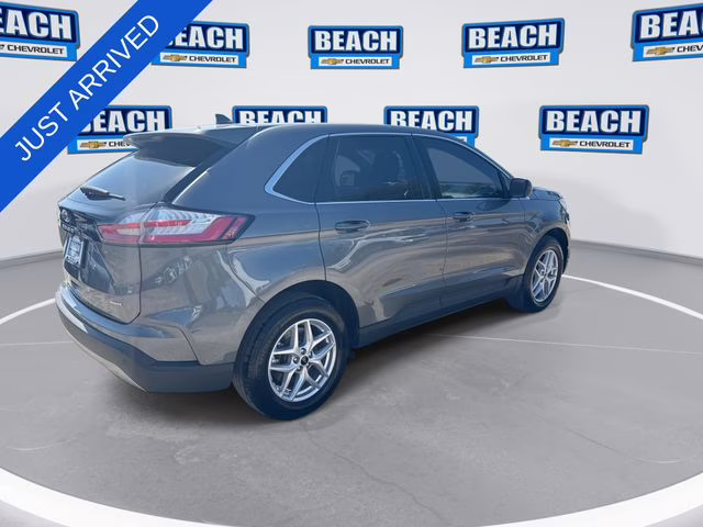 2024 Gray Metallic Ford Edge SEL AWD SUV