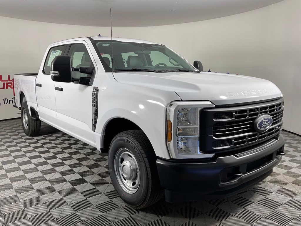 2026 Oxford White Ford Super Duty F-250 SRW XL RWD Truck