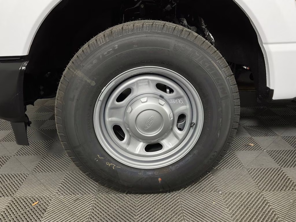 2026 Oxford White Ford Super Duty F-250 SRW XL RWD Truck