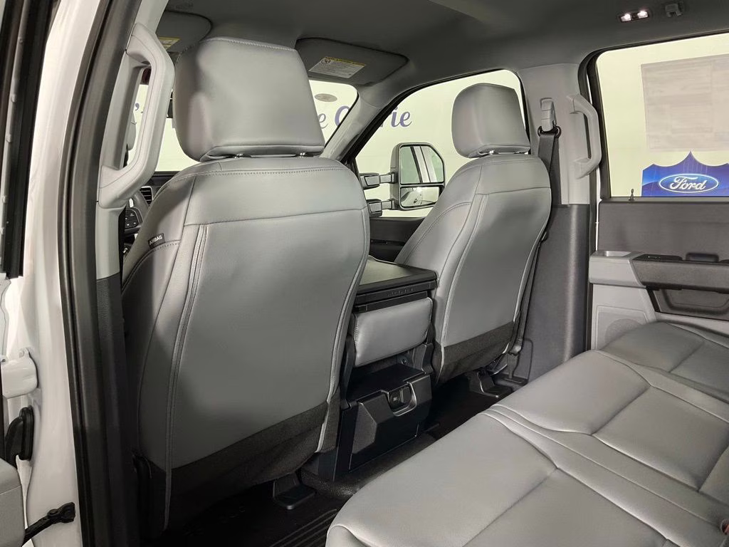 2026 Oxford White Ford Super Duty F-250 SRW XL RWD Truck
