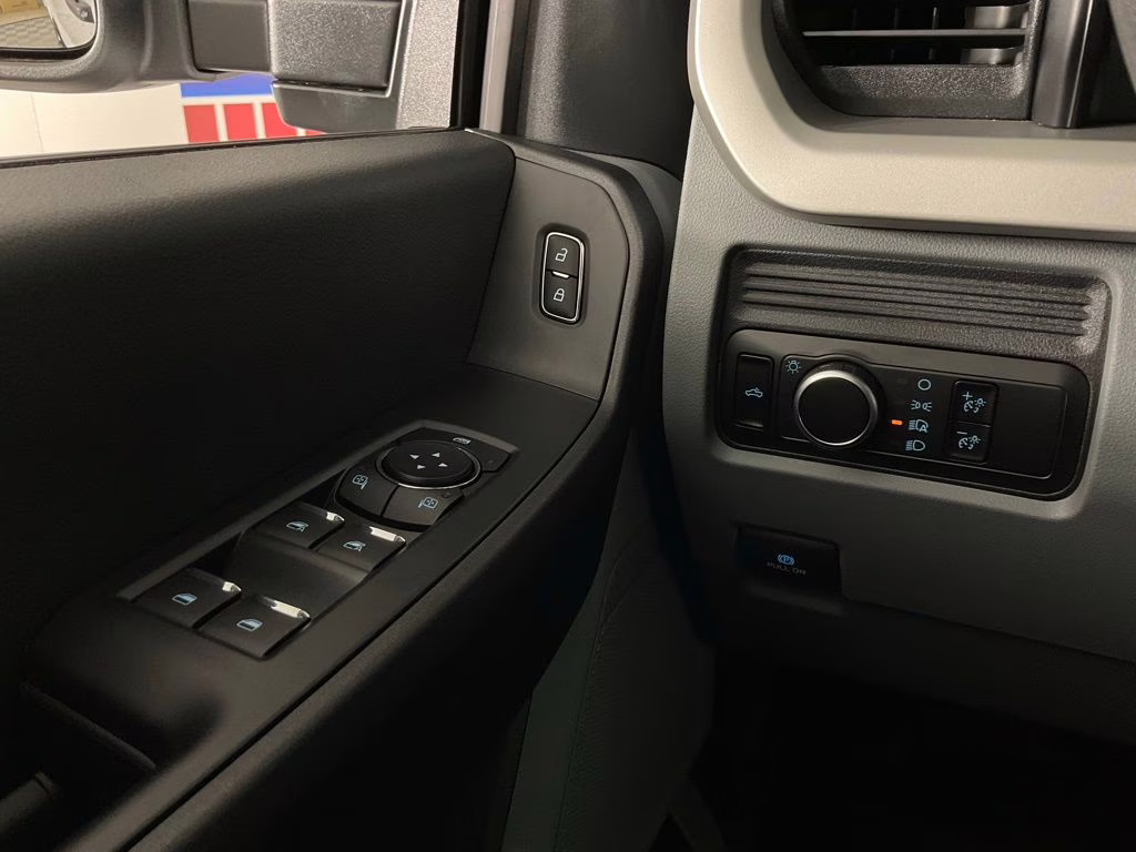 2026 Oxford White Ford Super Duty F-250 SRW XL RWD Truck