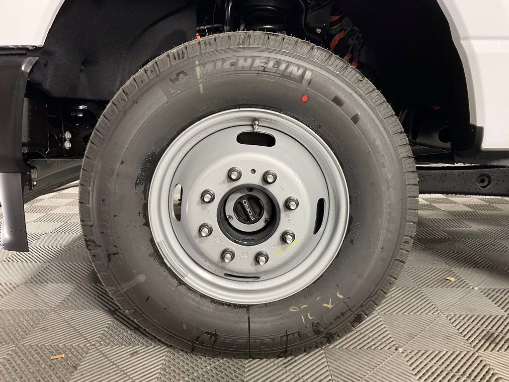 2026 Oxford White Ford Super Duty F-350 DRW XL 4X4 Truck