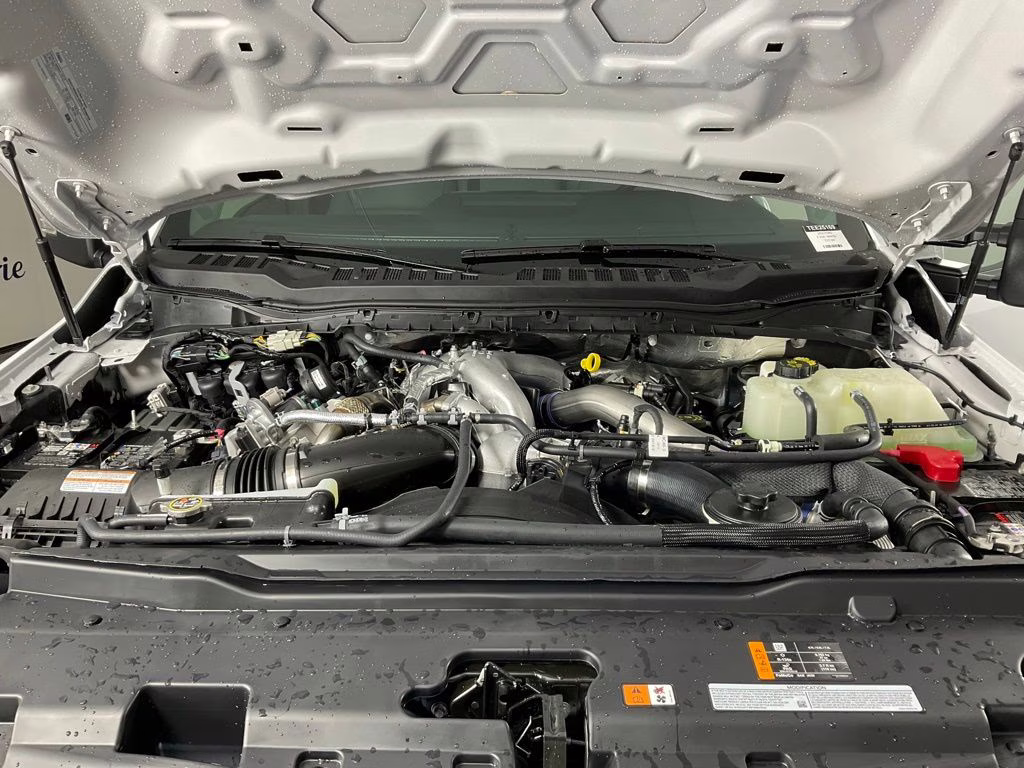 2026 Oxford White Ford Super Duty F-350 DRW XL 4X4 Truck