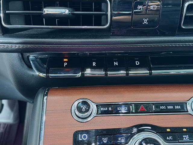 2020 Magnetic Gray Lincoln Aviator Reserve AWD SUV