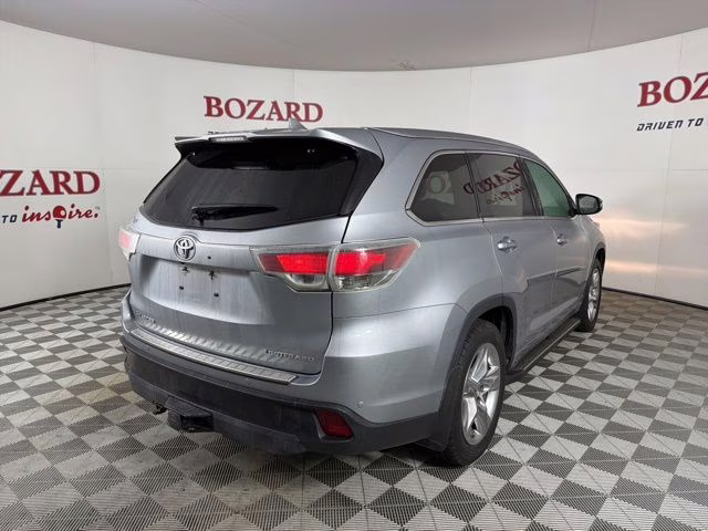 2015 Silver Sky Metallic Toyota Highlander Limited Platinum V6 AWD SUV