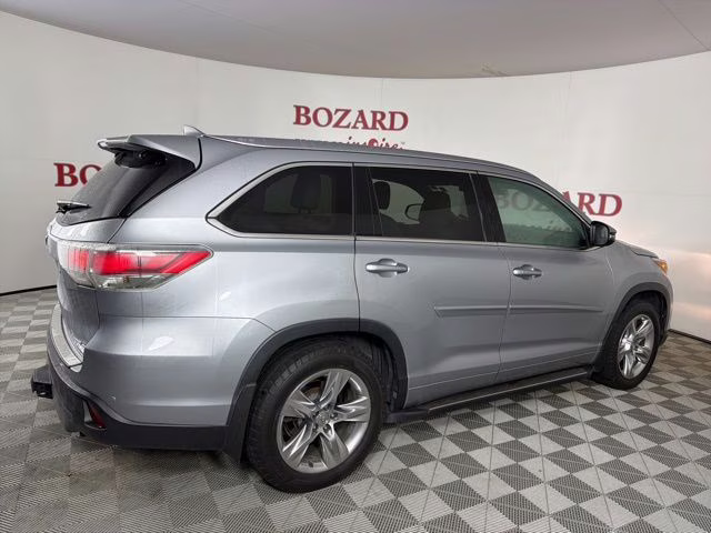 2015 Silver Sky Metallic Toyota Highlander Limited Platinum V6 AWD SUV