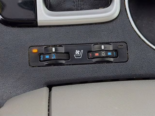 2015 Silver Sky Metallic Toyota Highlander Limited Platinum V6 AWD SUV