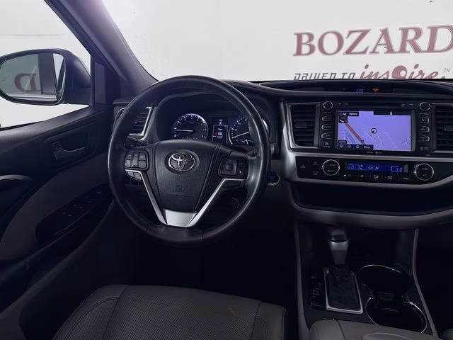 2015 Silver Sky Metallic Toyota Highlander Limited Platinum V6 AWD SUV