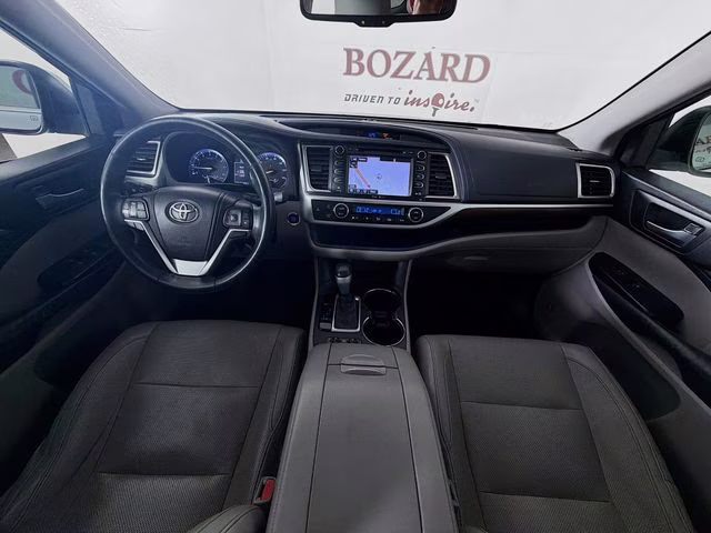 2015 Silver Sky Metallic Toyota Highlander Limited Platinum V6 AWD SUV