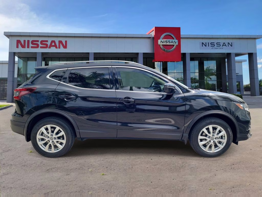 2022 Magnetic Black Pearl Nissan Rogue Sport SV FWD SUV