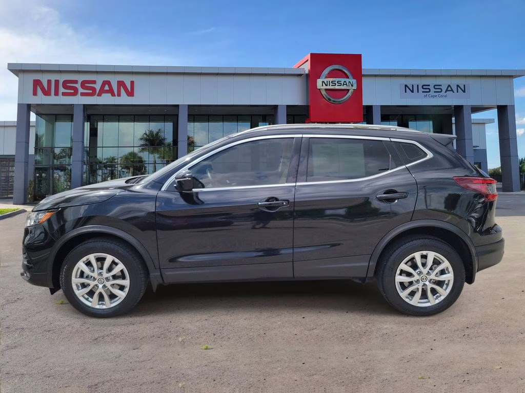 2022 Magnetic Black Pearl Nissan Rogue Sport SV FWD SUV