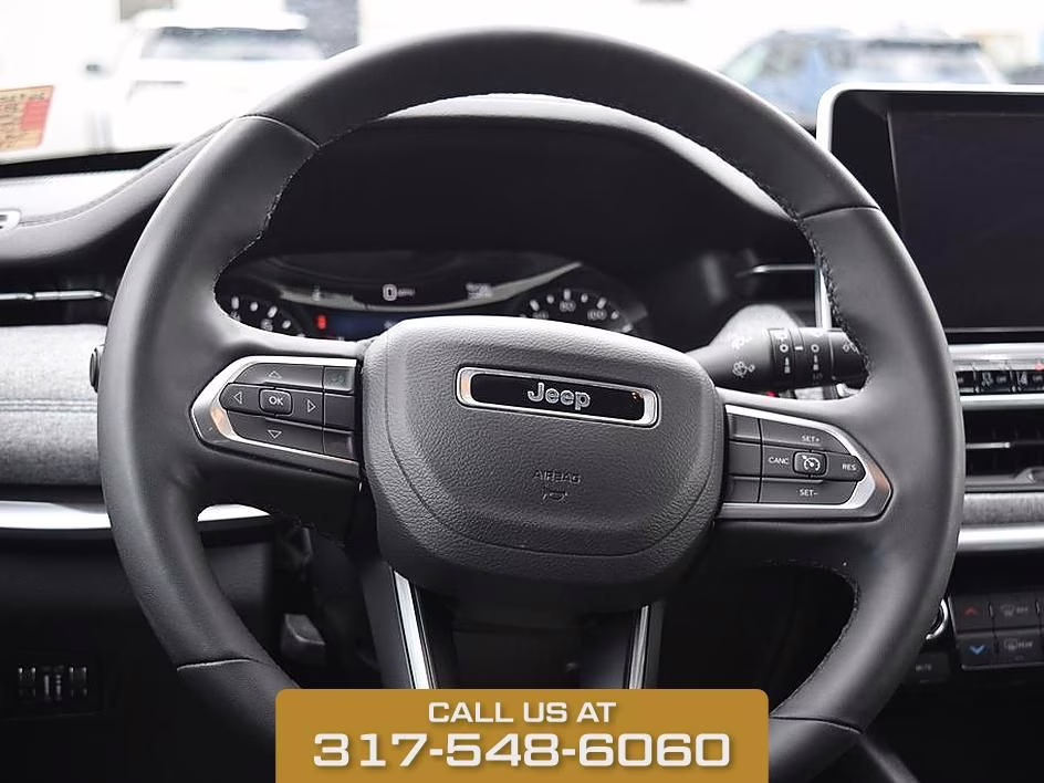 2025 Bright White Clearcoat Jeep Compass Latitude 4X4 SUV