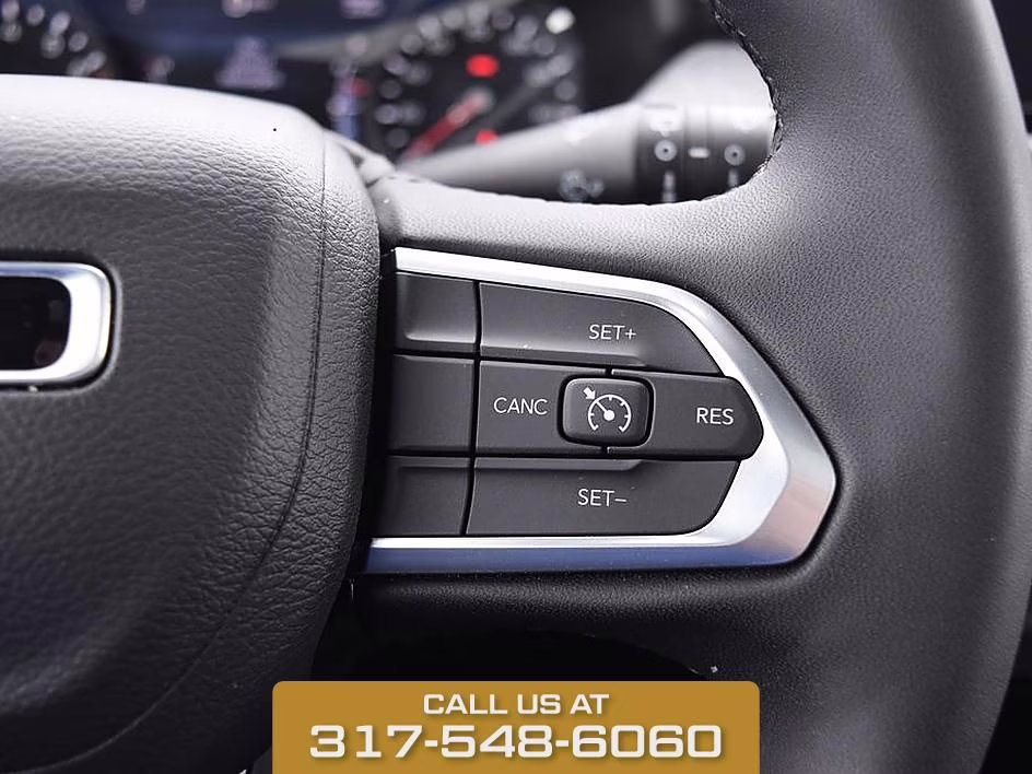 2025 Bright White Clearcoat Jeep Compass Latitude 4X4 SUV