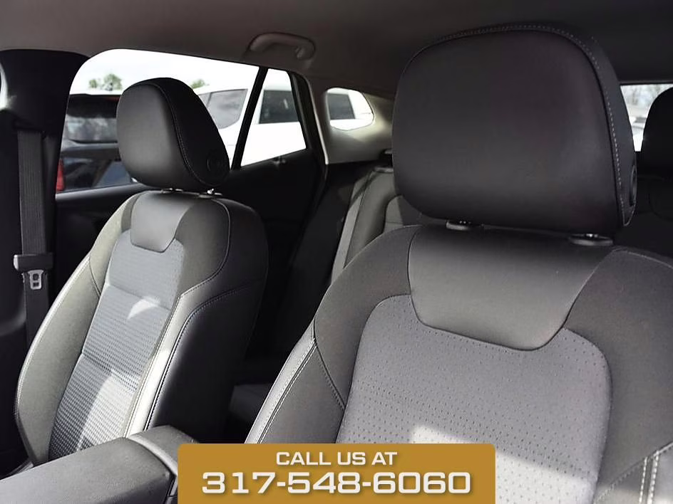 2025 Sterling Gray Metallic Chevrolet Trax LT FWD SUV