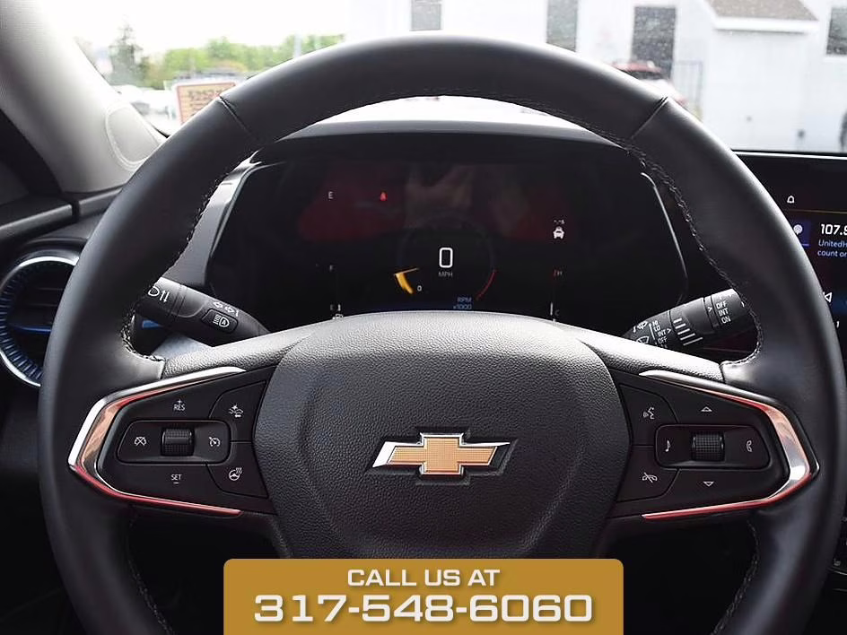 2025 Sterling Gray Metallic Chevrolet Trax LT FWD SUV