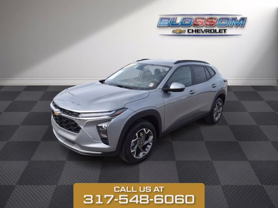 2025 Sterling Gray Metallic Chevrolet Trax LT FWD SUV