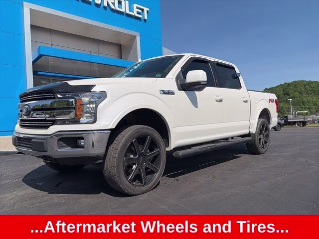 2018 White Platinum Clearcoat Metallic Ford F-150 Lariat 4X4 Truck