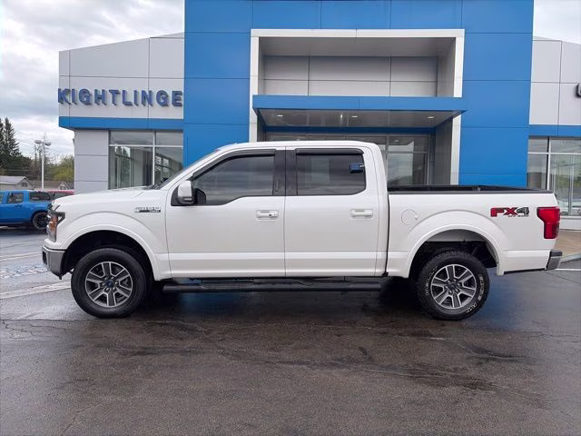 2018 White Platinum Clearcoat Metallic Ford F-150 Lariat 4X4 Truck