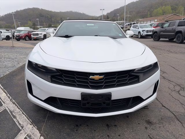 2023 Summit White Chevrolet Camaro 1LT RWD Convertible
