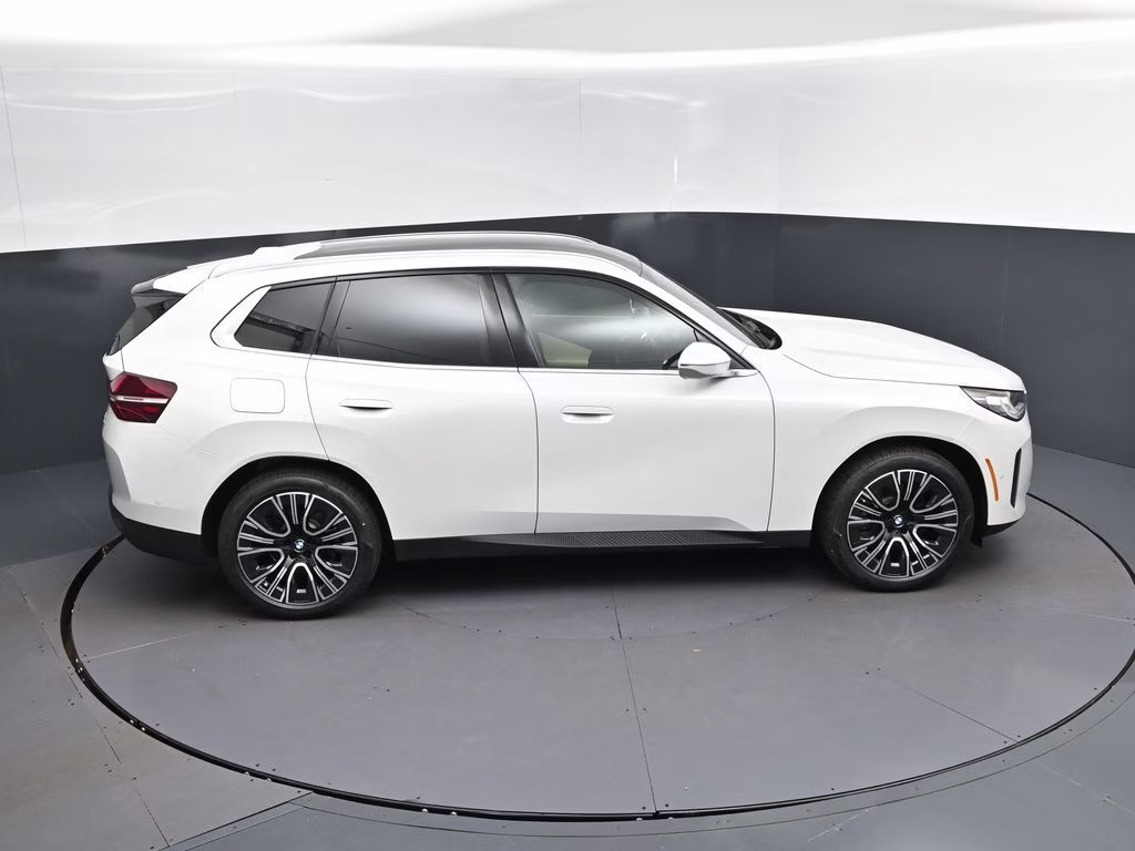 2026 Mineral White Metallic BMW X3 30 xDrive AWD SUV