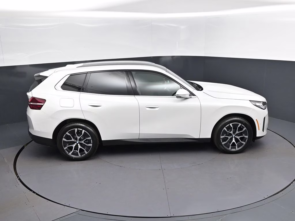 2026 Mineral White Metallic BMW X3 30 xDrive AWD SUV