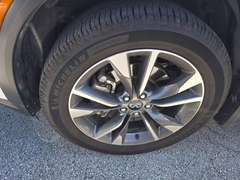 2023 Majestic White INFINITI QX60 LUXE FWD SUV