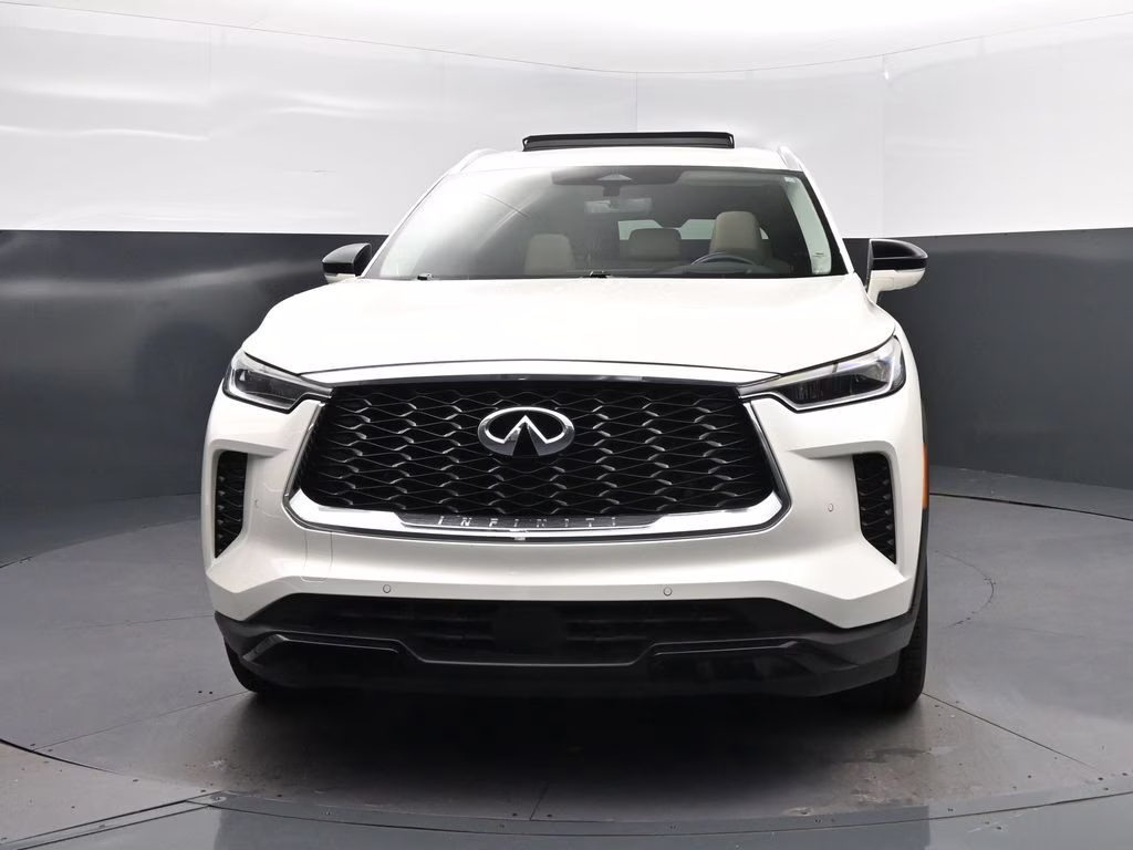 2023 Majestic White INFINITI QX60 LUXE FWD SUV