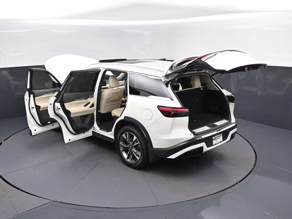 2023 Majestic White INFINITI QX60 LUXE FWD SUV