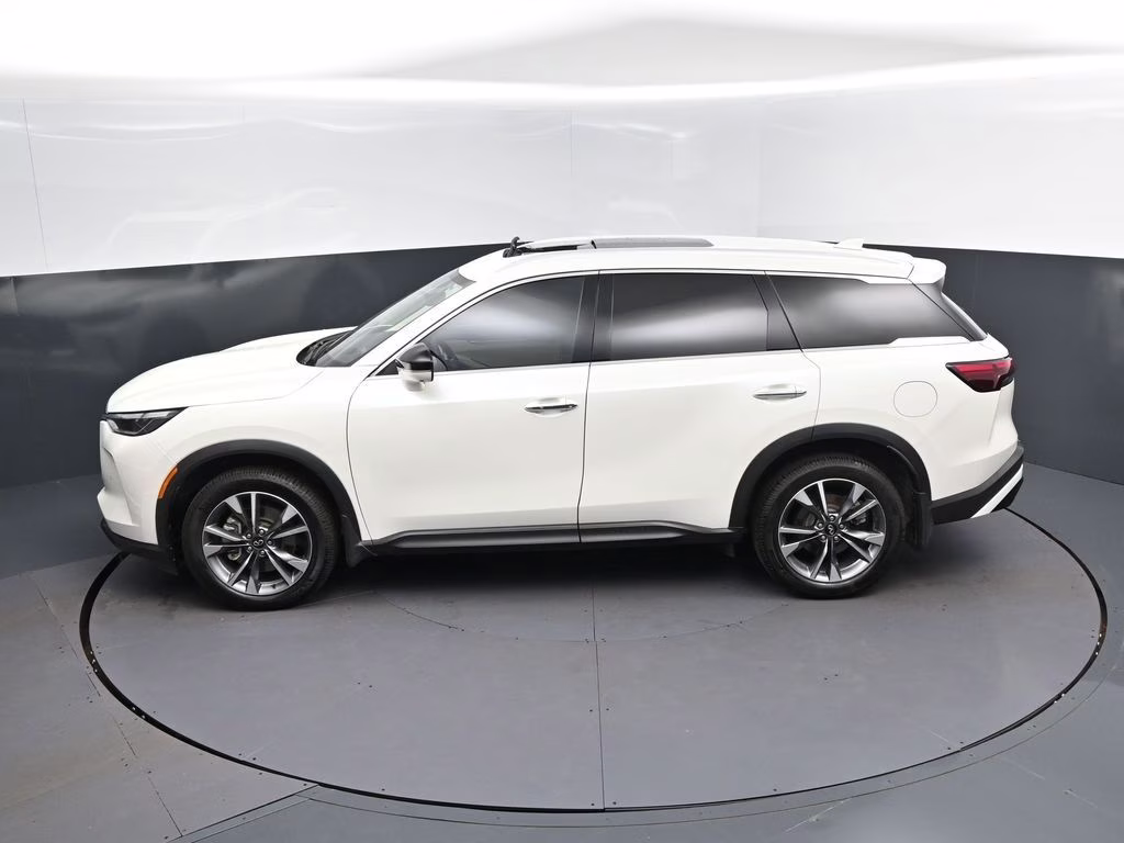 2023 Majestic White INFINITI QX60 LUXE FWD SUV
