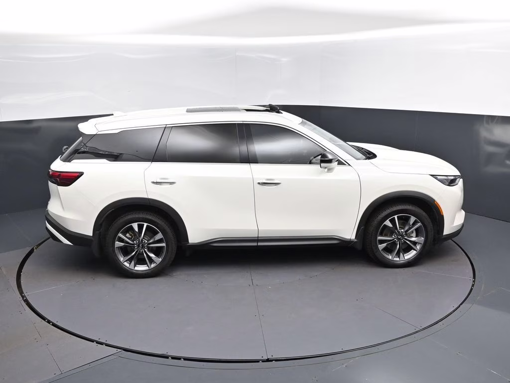 2023 Majestic White INFINITI QX60 LUXE FWD SUV