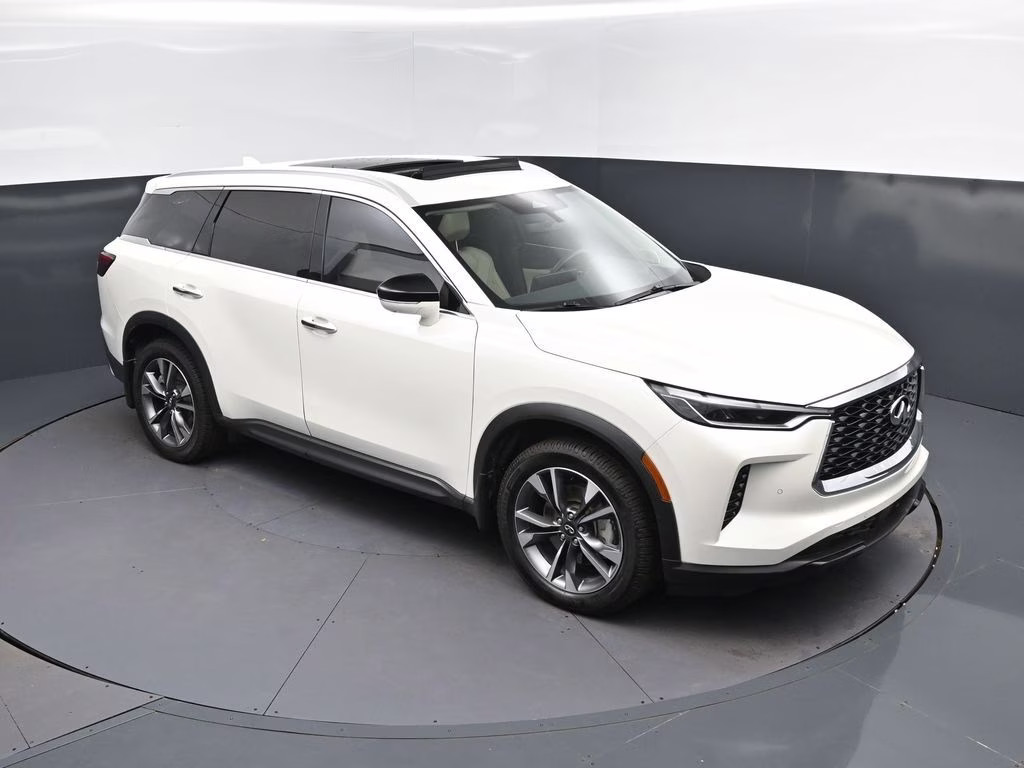 2023 Majestic White INFINITI QX60 LUXE FWD SUV