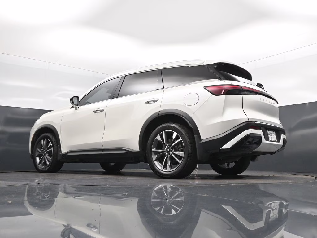2023 Majestic White INFINITI QX60 LUXE FWD SUV