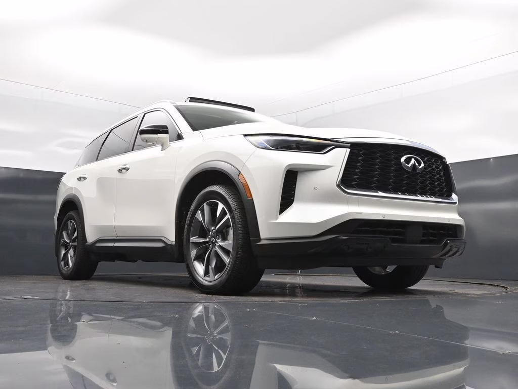 2023 Majestic White INFINITI QX60 LUXE FWD SUV